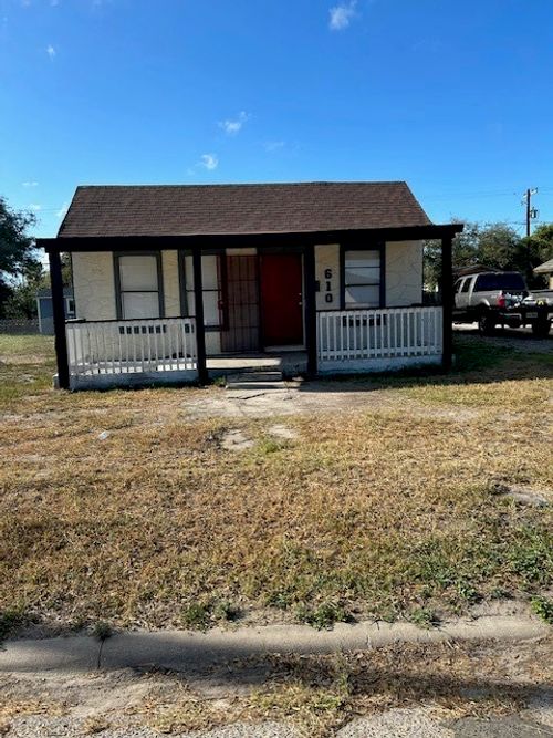 610 E Richard Ave, Kingsville, TX, 78363-4608 | Card Image