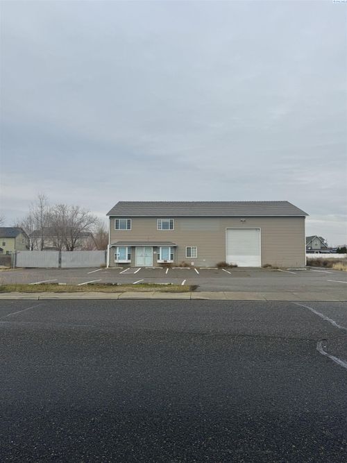 1310 Road 36, Pasco, WA, 99301 | Card Image