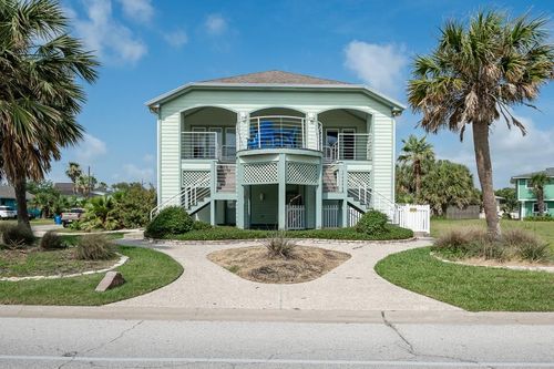 1819 Bay Shore Dr, Rockport, TX, 78382-3755 | Card Image