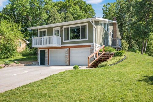 1695 Silver Lake Rd Nw, New Brighton, MN, 55112-1730 | Card Image
