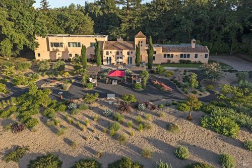 942 Country Club Ln, Sonoma, CA, 95476-3764 | Card Image