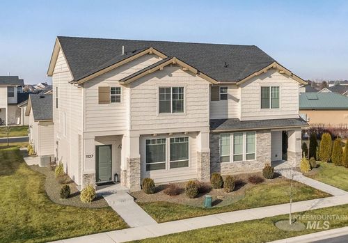 1127 N World Cup Ln, Eagle, ID, 83616-6189 | Card Image