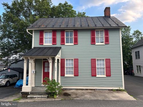 105 Royal St Sw, LEESBURG, VA, 20175-2913 | Card Image