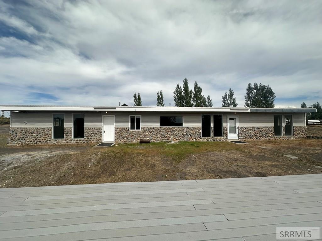 1600 , Saint Anthony, ID 83445