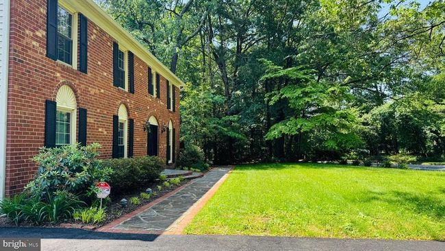 2015 Soapstone Dr, House other with 4 bedrooms, 5 bathrooms and null parking in RESTON VA | Image 5