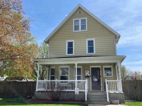 408 7th St, Baraboo, WI, 53913-2236 | Card Image
