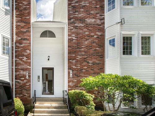 unit-q-121 Tall Oaks Dr, Weymouth, MA, 02190-3518 | Card Image