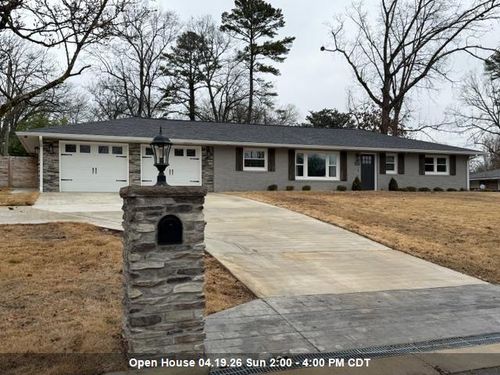 1633 Winston St, Florence, AL, 35630-2715 | Card Image