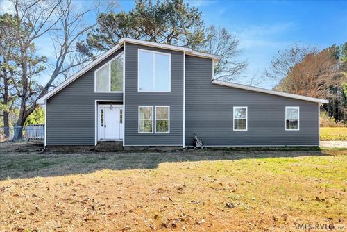 394 Mallie Pearce Rd, Zebulon, NC, 27597-6178 | Card Image