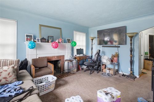 10058 Greensboro St, Detroit, MI, 48224-2547 | Card Image