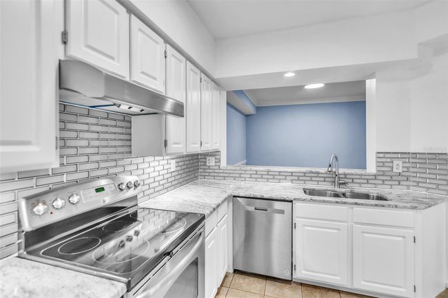 5301 Bay Club Cir, Condo with 1 bedrooms, 1 bathrooms and null parking in TAMPA FL | Image 15