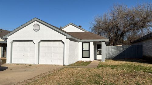 6715 Cuculu Dr, Fort Worth, TX, 76133-5874 | Card Image