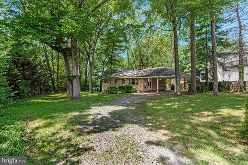 1616 6th Pl, MCLEAN, VA, 22101-4640 | Card Image