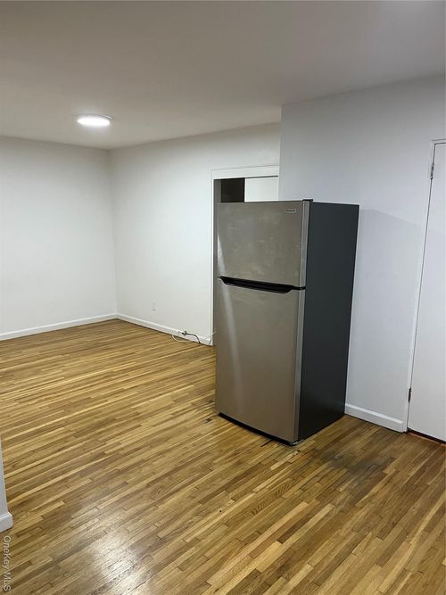 1e-30 Archer Ave, Mount Vernon, NY, 10550-2227 | Card Image