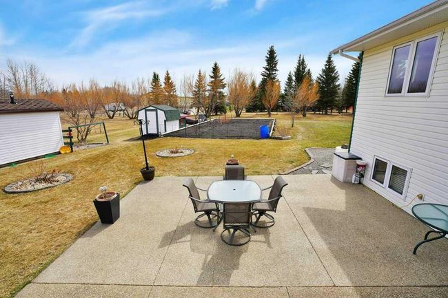 37549 781 Highway, Home with 5 bedrooms, 2 bathrooms and 8 parking in Rural Red Deer County AB | Image 4