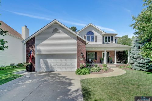 5915 Cross Creek Rd, Lincoln, NE, 68516-3772 | Card Image