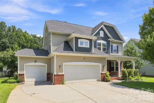 126 Misty Woods Dr, Lake Wylie, SC, 29710-8122 | Card Image