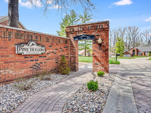 6 Pine Hollow Ct, Edwardsville, IL, 62025-3854 | Card Image