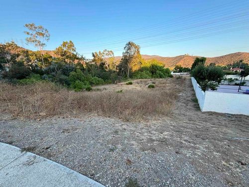 1819 Lola Ln, El Cajon, CA, 92019-3850 | Card Image