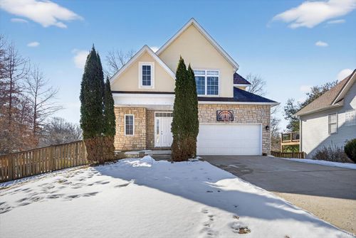 1982 E Cheyanne Ln, Bloomington, IN, 47401-4140 | Card Image