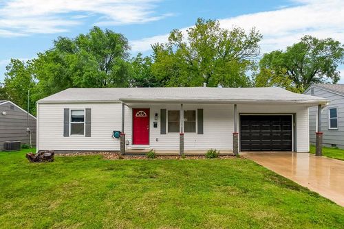 1736 Main St, Osawatomie, KS, 66064-1677 | Card Image