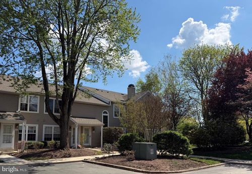 16012 Beacon Hill Dr, SOUTHAMPTON, PA, 18966-5321 | Card Image