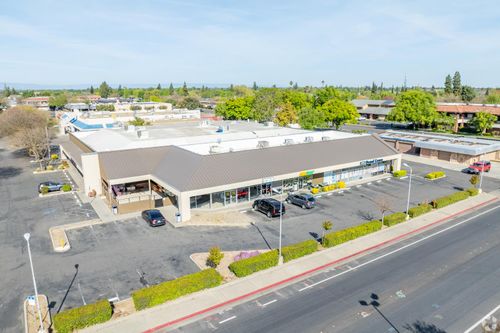 106 1st St, Woodland, CA, 95695-3265 | Card Image