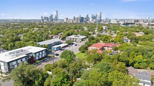 2104 E M L King Jr Boulevard, Austin, TX, 78702 | Card Image