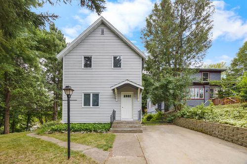 304 Diamond St, Iron River, MI, 49935-2252 | Card Image