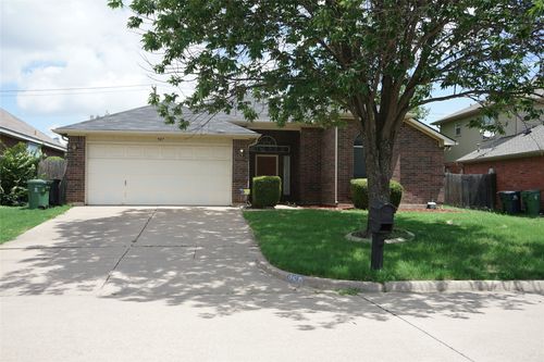 907 Winterwood Ct, Arlington, TX, 76017-6137 | Card Image