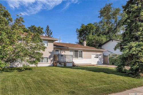 15 Moxon Cres, Saskatoon, SK, S7H3B8 | Card Image