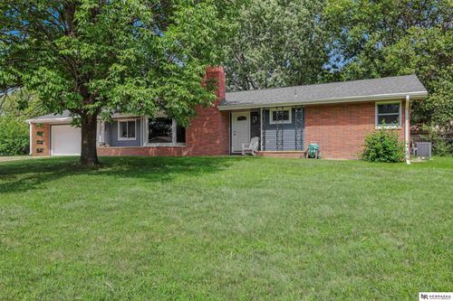 530 Village Vw, Hickman, NE, 68372-9602 | Card Image