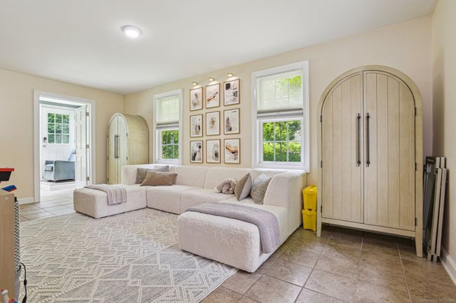 958 Essex Rd, House other with 3 bedrooms, 3 bathrooms and null parking in Westbrook CT | Image 4