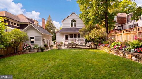 7203 Summit Ave, CHEVY CHASE, MD, 20815-4031 | Card Image