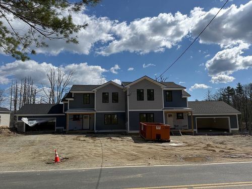 135-135 Essex St, Middleton, MA, 01949-1628 | Card Image