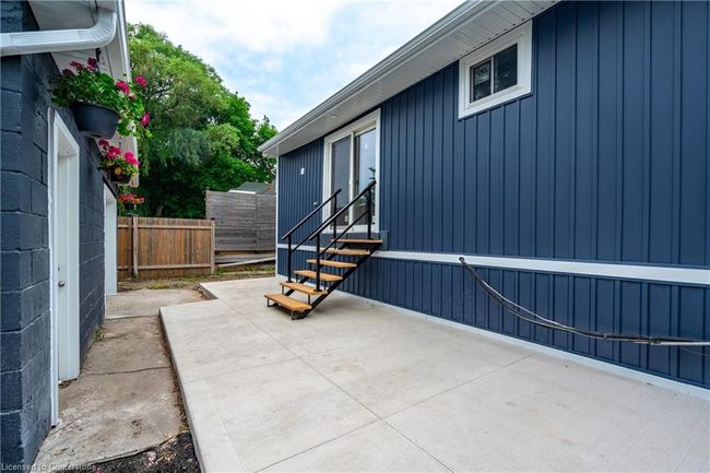 10 Comet Ave, House other with 5 bedrooms, 3 bathrooms and 1 parking in Hamilton ON | Image 36