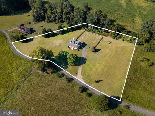 7292 Starling Dr, WARRENTON, VA, 20186-7800 | Card Image