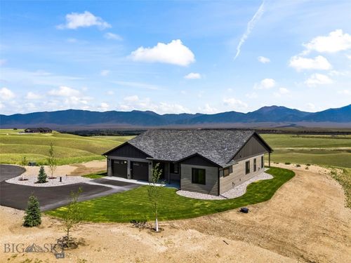 8 Valley View Ct, Ennis, MT, 59729-8713 | Card Image