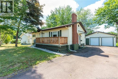 133 Athabaska Ave, Riverview, NB, E1B2T2 | Card Image