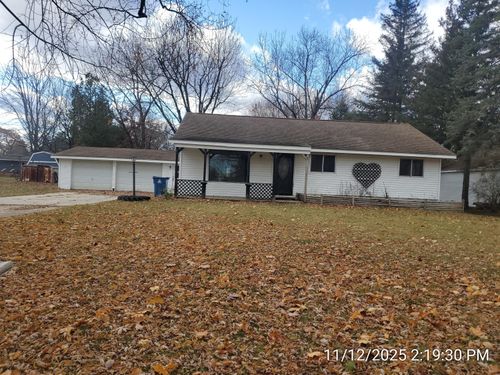 825 N River St, Evart, MI, 49631-9334 | Card Image