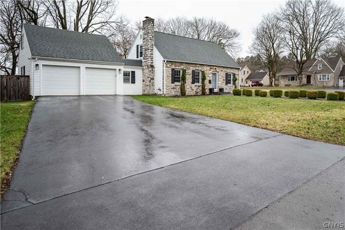 1 Allen Rd, Utica, NY, 13501-6401 | Card Image