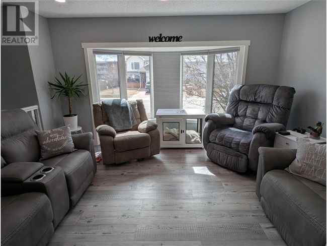 1532 109 Ave, House other with 4 bedrooms, 3 bathrooms and 7 parking in Dawson Creek BC | Image 4