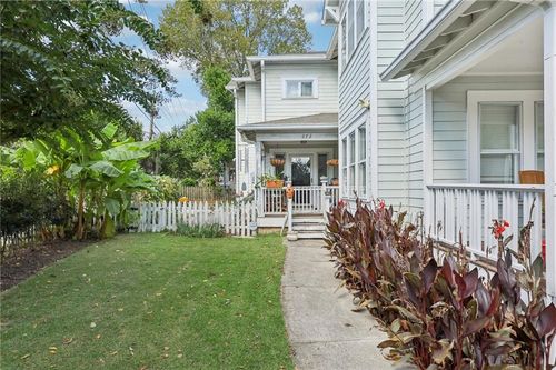 272 Ferguson St Ne, Atlanta, GA, 30307-2051 | Card Image