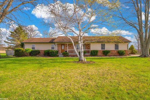 9505 Dolan Rd, Columbus, MI, 48063-1204 | Card Image