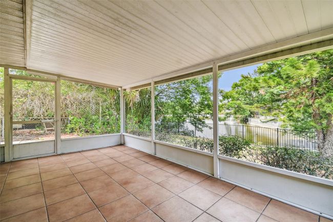 Screened/Covered/Back Patio | Image 19