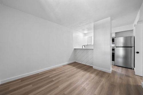 d-101-2410 Longview St, Austin, TX, 78705-4244 | Card Image