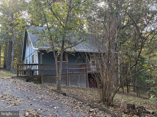 245 Crowfoot Ln, GERRARDSTOWN, WV, 25420-3019 | Card Image
