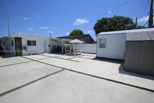 798 W 31st St, Hialeah, FL, 33012-5339 | Card Image