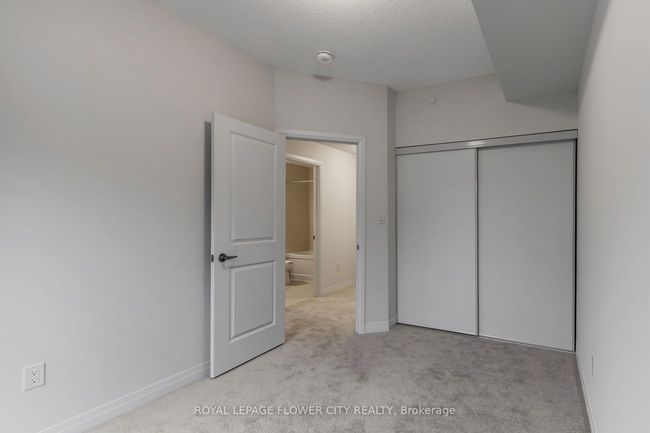 2 - 155 Tapscott Rd, Condo with 2 bedrooms, 1 bathrooms and null parking in Toronto ON | Image 31