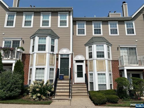 50 Pine St, Montclair, NJ, 07042-4734 | Card Image